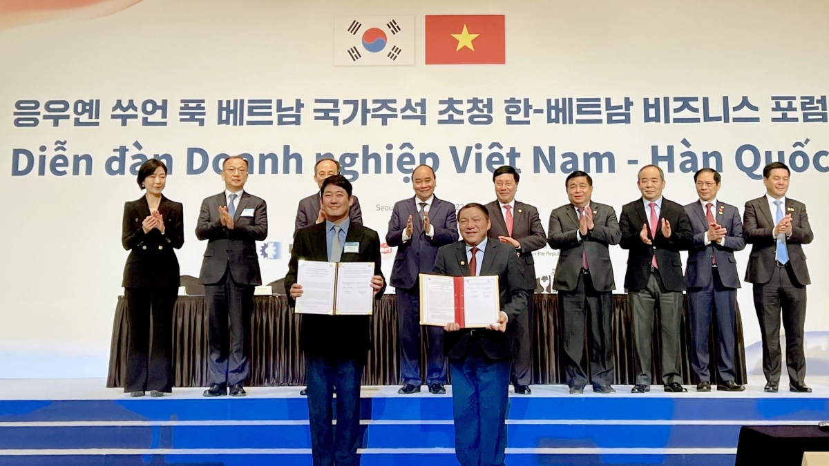 Vietnam and RoK sign MoU on sports training